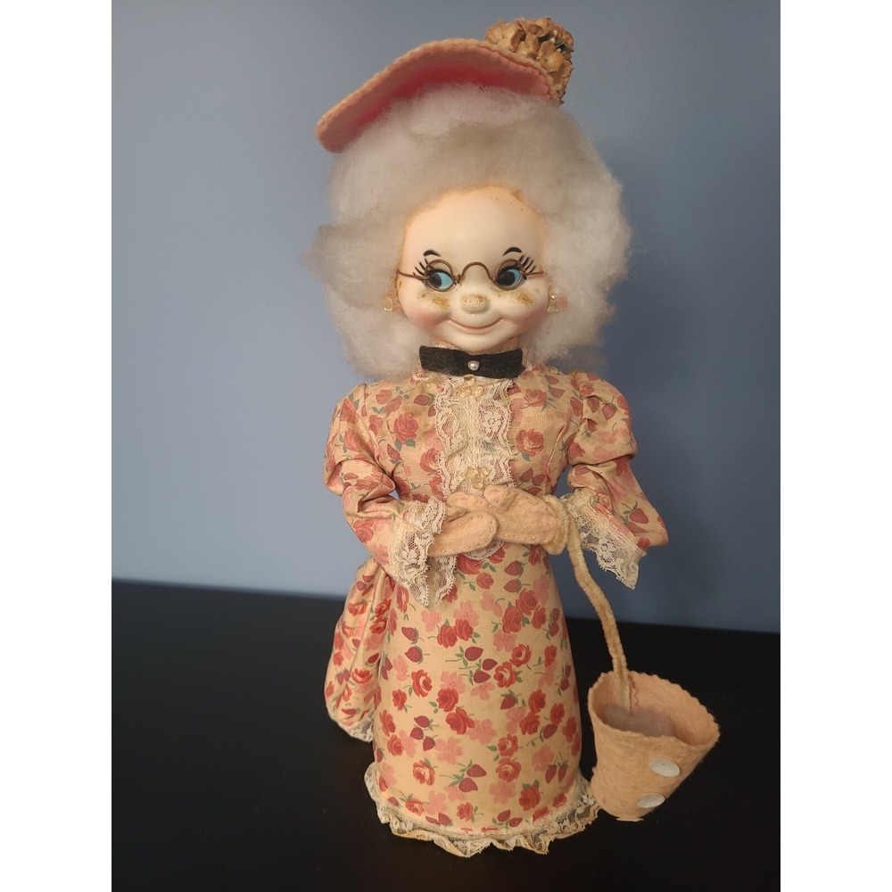 VINTAGE HANDMADE DISH SOAP BOTTLE COUNTRY PRAIRY GRANDMOTHER DOLL‎ GLASSES 13"